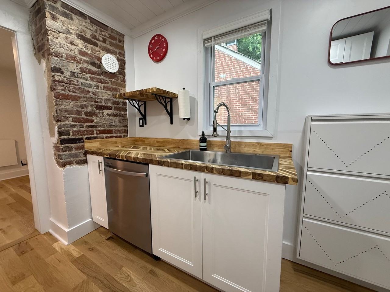 681 Angier Ave Ne - Photo 4 of 16