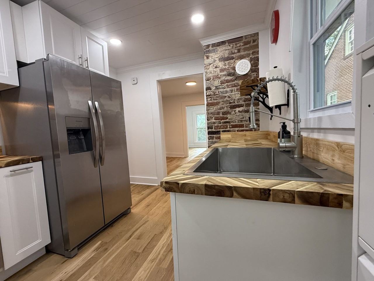 681 Angier Ave Ne - Photo 5 of 16