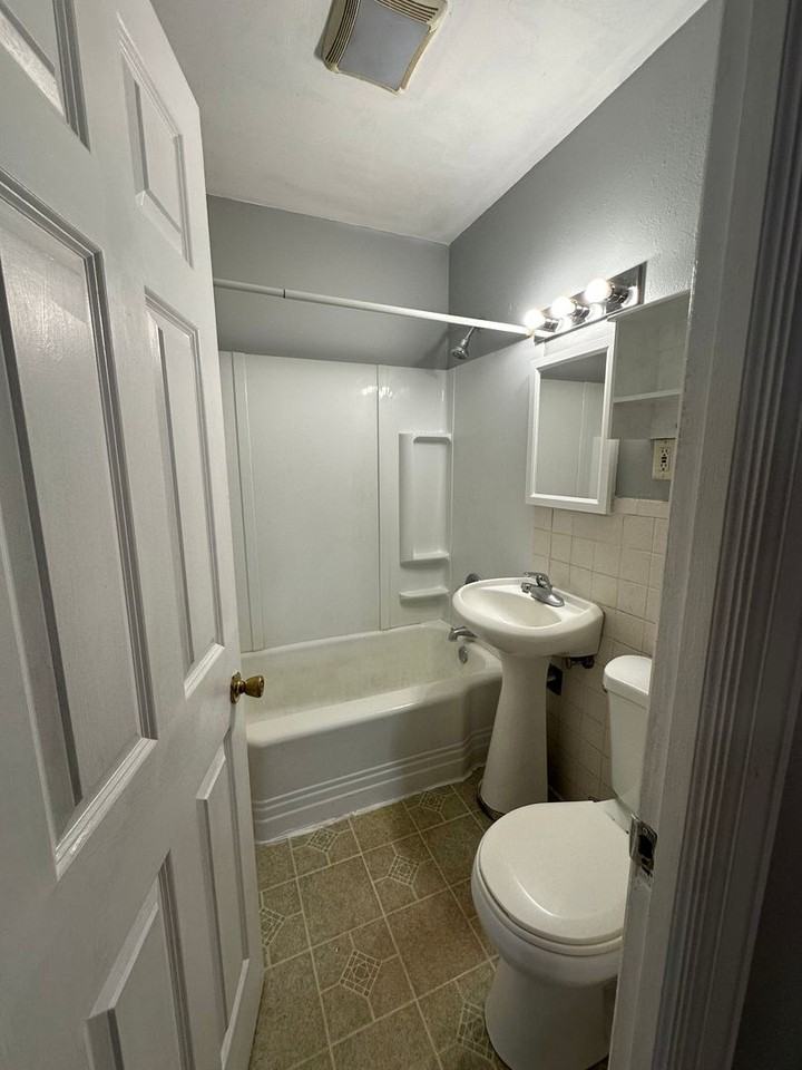 657 Dawson St - Photo 6 of 6