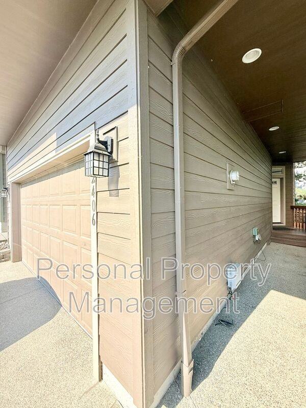 2406 Ne 130th Ave - Photo 2 of 27