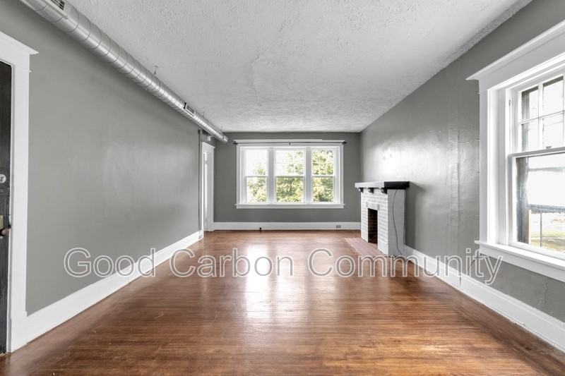 81 Saranac Ave - Photo 2 of 21
