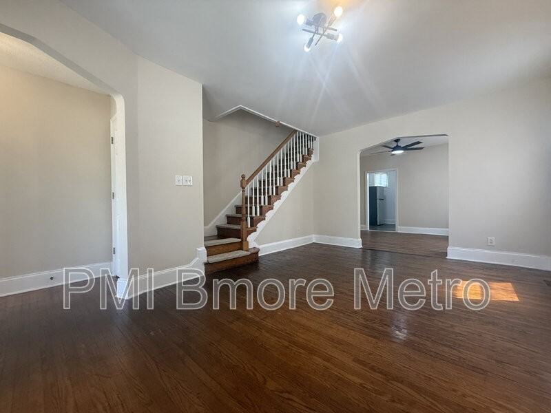 519 E Cold Spring Ln - Photo 3 of 19