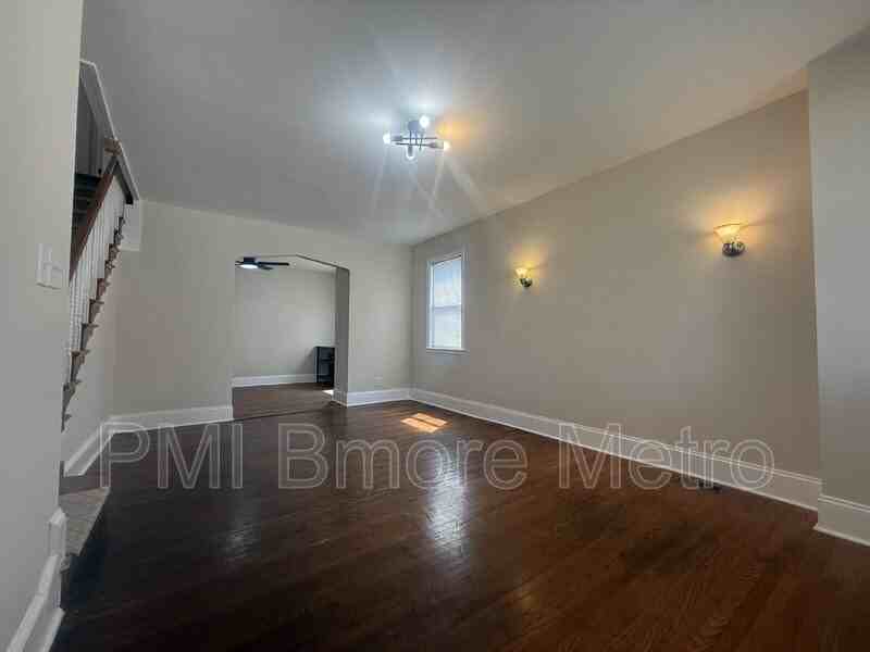 519 E Cold Spring Ln - Photo 4 of 19