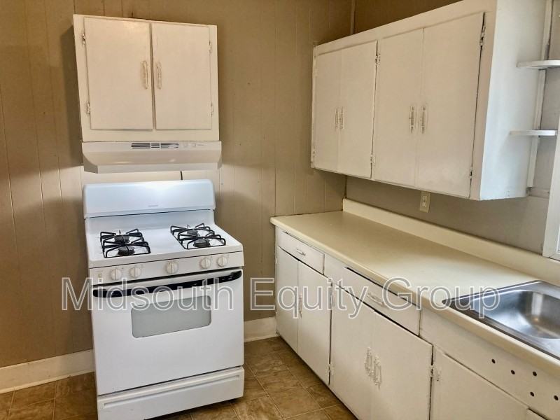 108 Muse St - Photo 5 of 17