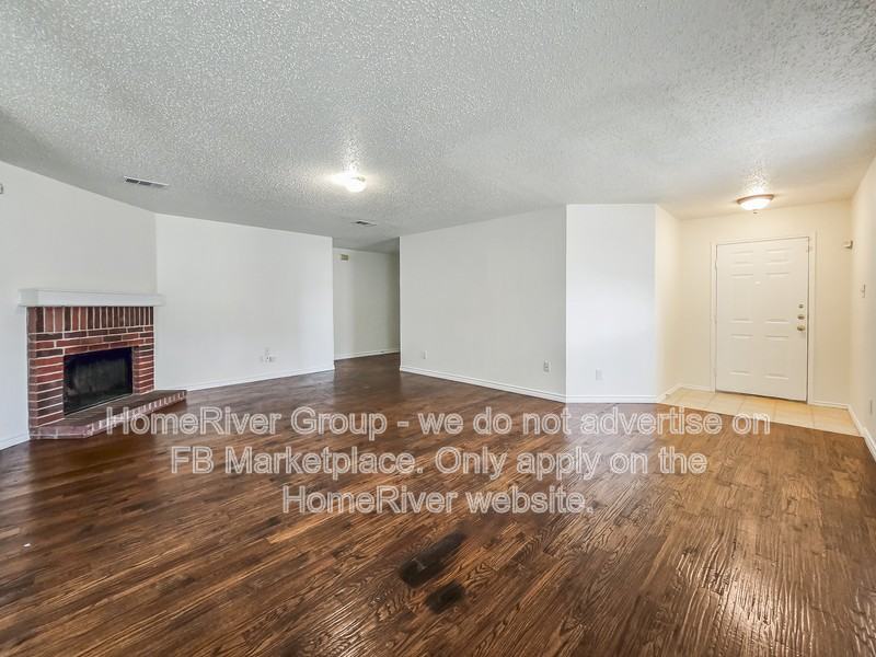 8011 Mosstree Dr - Photo 3 of 21
