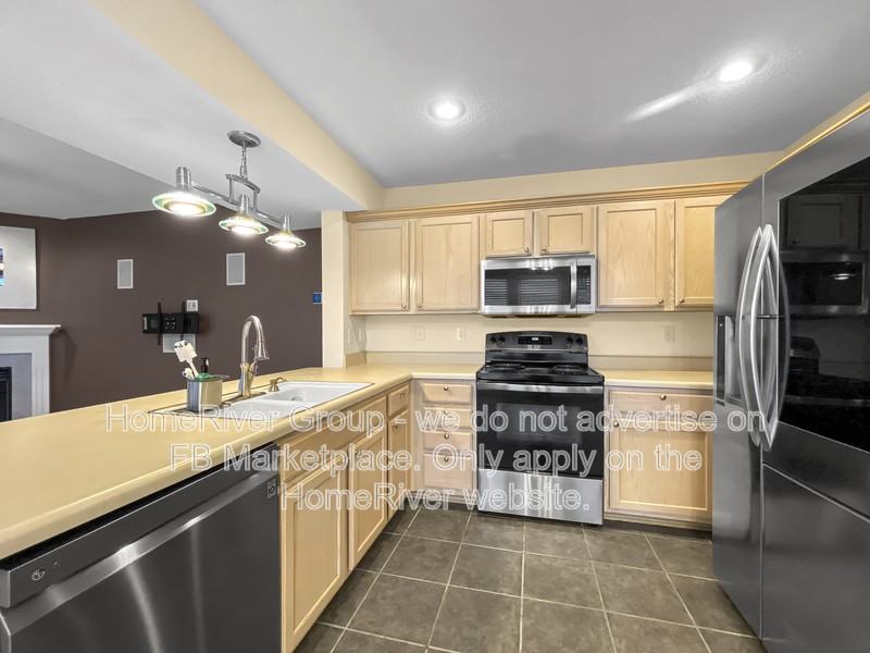 8010 N Elmwood Ave - Photo 6 of 20