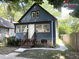 featured image of 5426 N 41st St