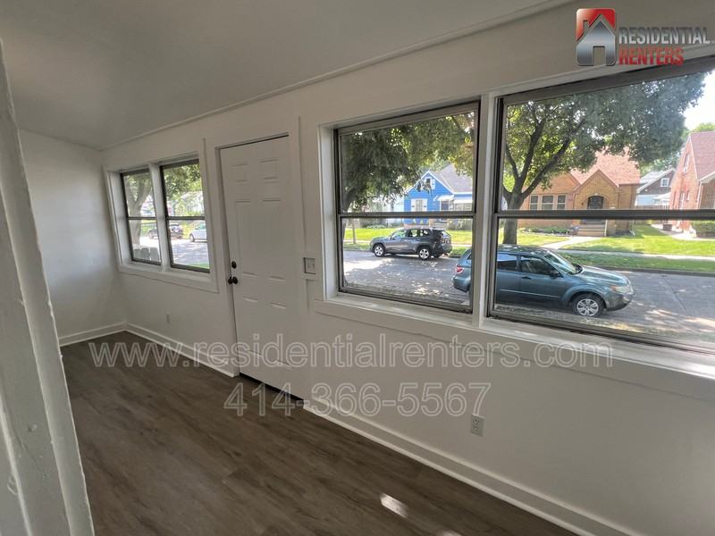 5426 N 41st St - Photo 7 of 33