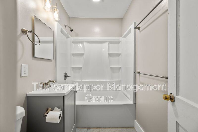 2319 Kent Ave - Photo 7 of 9
