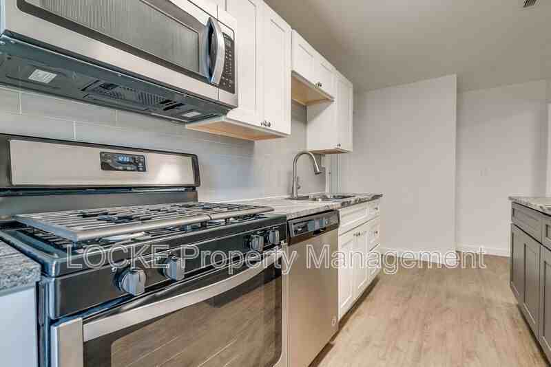 311 Byron St - Photo 5 of 28