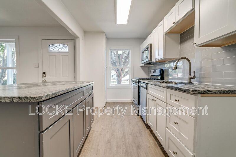 311 Byron St - Photo 7 of 28