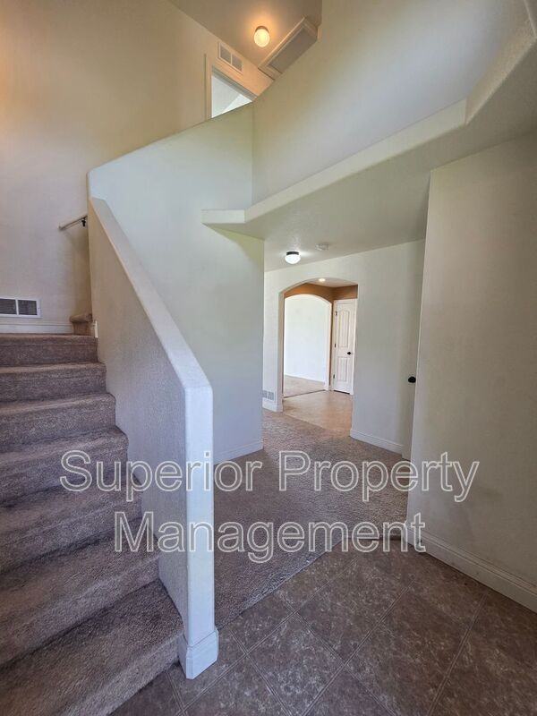 3921 Gunsmoke Rd - Photo 3 of 22