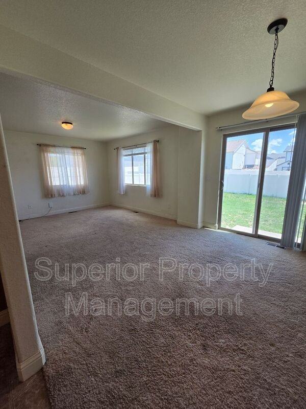 3921 Gunsmoke Rd - Photo 6 of 22