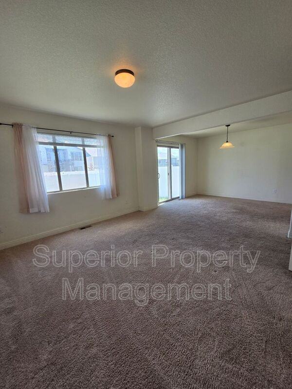 3921 Gunsmoke Rd - Photo 7 of 22