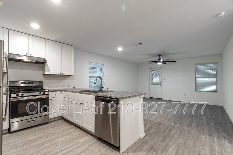 5507 Basil Chase - Photo 6 of 31