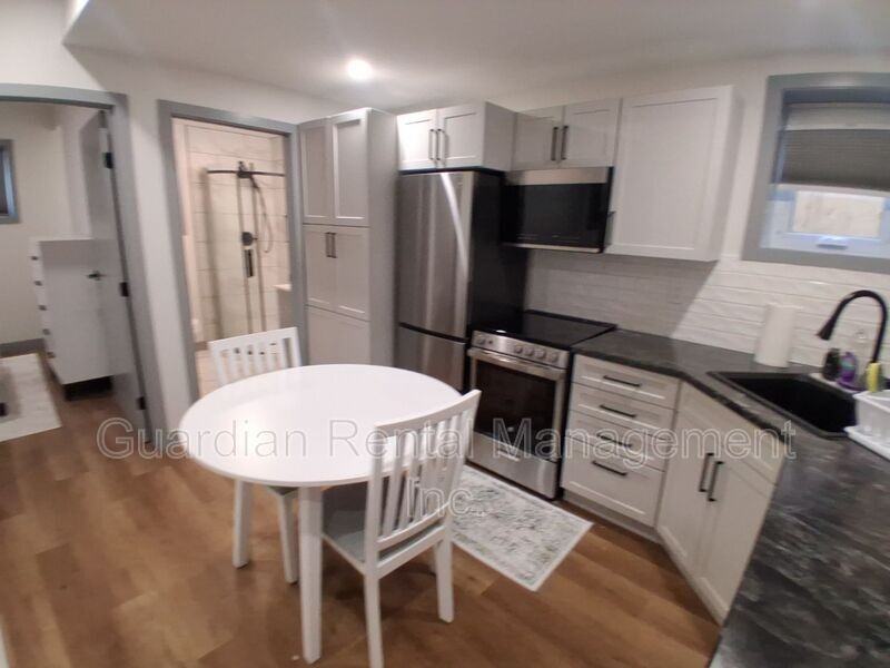 214 Windemere Ave S - Photo 2 of 19