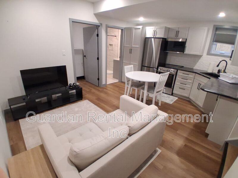 214 Windemere Ave S - Photo 3 of 19