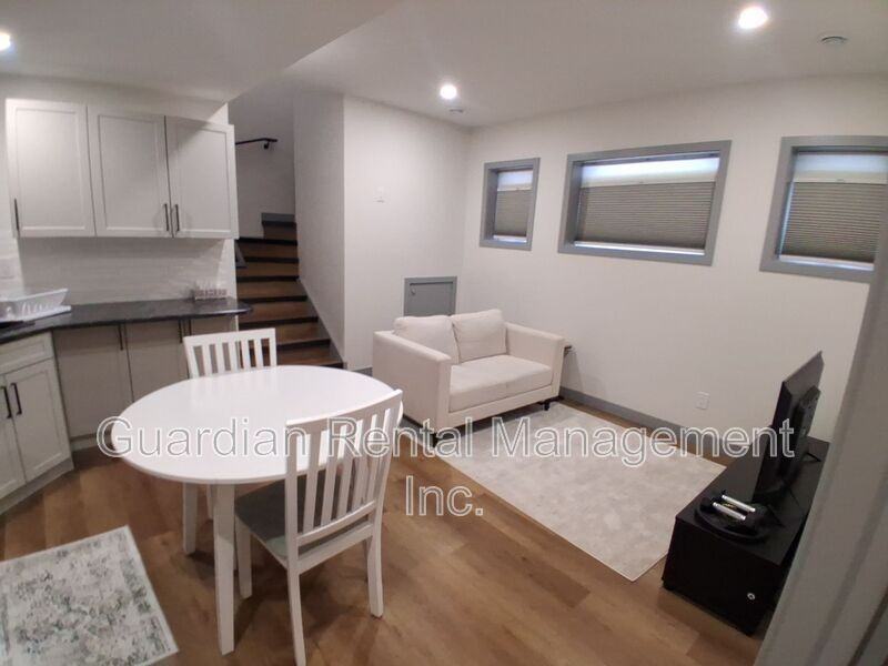 214 Windemere Ave S - Photo 7 of 19