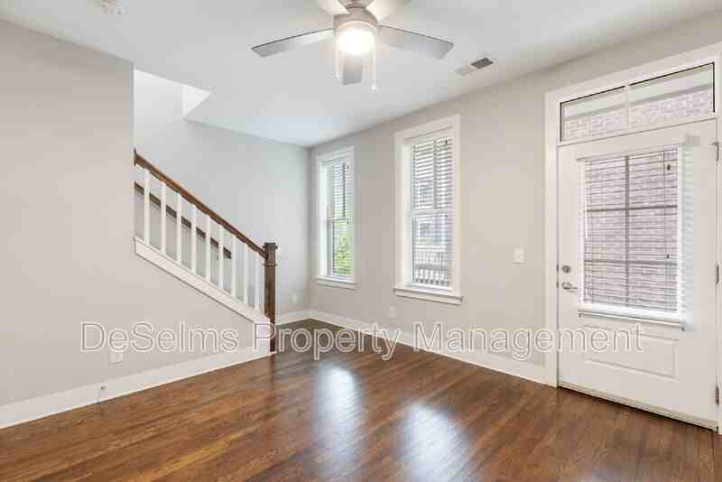 214 Porter Village Cir - Photo 5 of 17