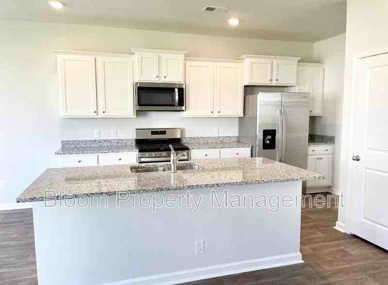 825 Kirby Ct - Photo 2 of 15