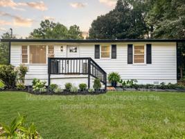 featured image of 2313 Poplar St