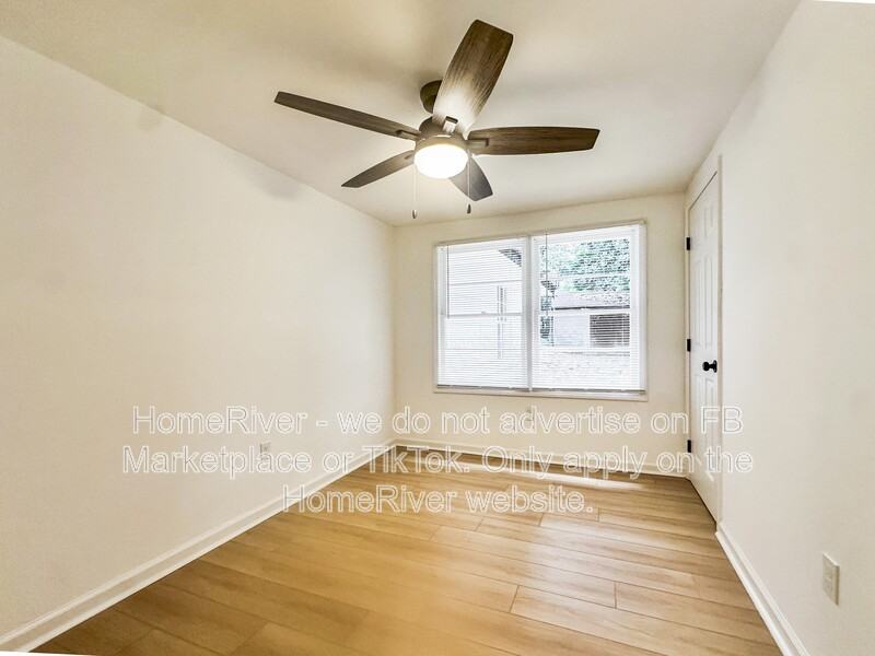 2313 Poplar St - Photo 6 of 14