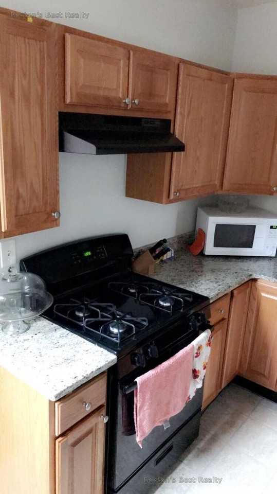 1400 Commonwealth Ave #11 - Photo 4 of 17