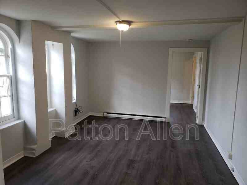 116 E Chestnut St #16 - Photo 2 of 24