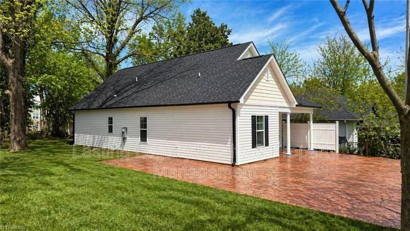 1505 East Ave - Photo 2 of 30