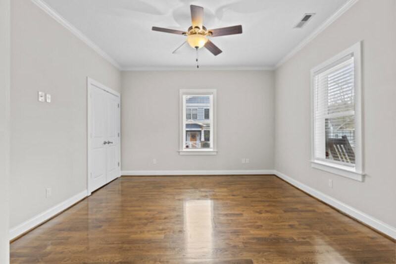 300 Mill Rd - Photo 4 of 15