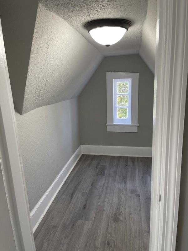 202 E Columbia Ave - Photo 7 of 19