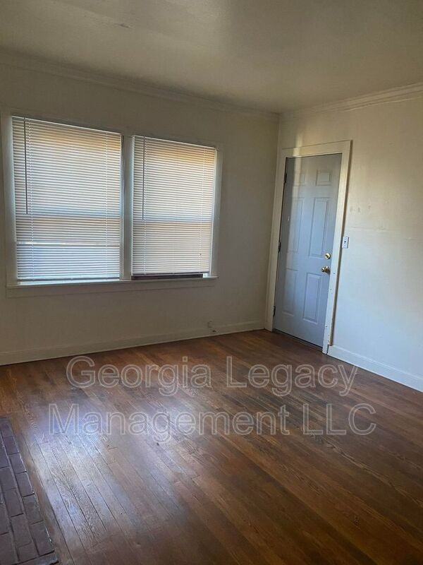 21 Andrews Ct #101 - Photo 3 of 7