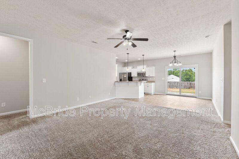857 Westlawn Dr - Photo 5 of 23