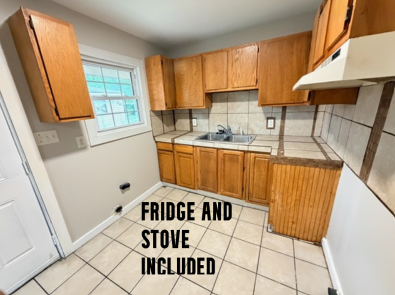 3373 33rd Pl N - Photo 5 of 8