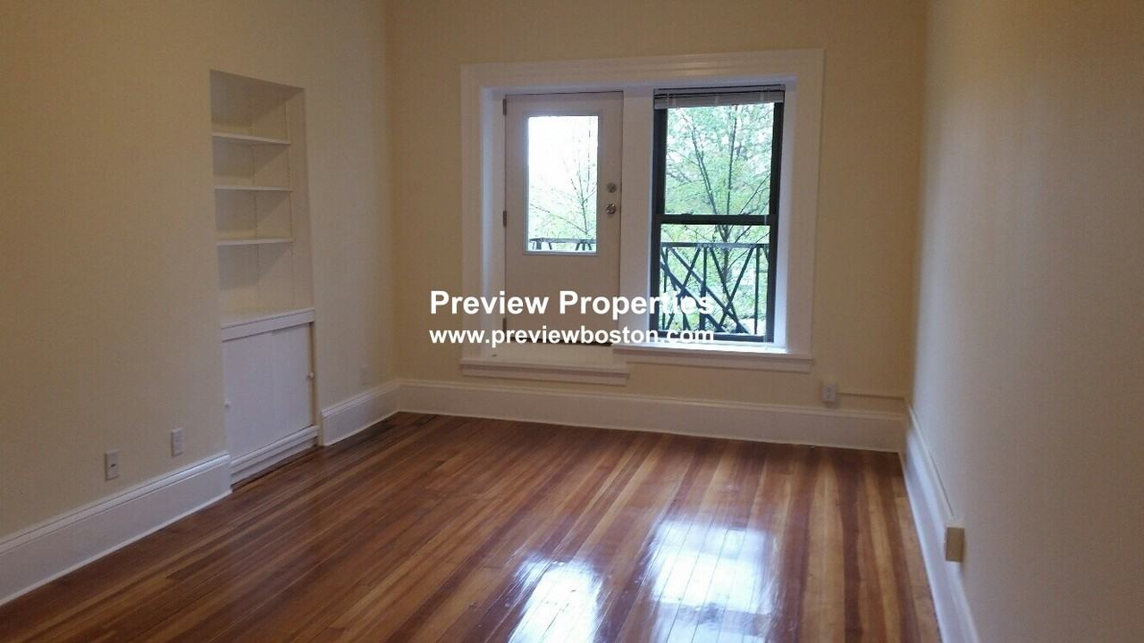 Beacon St #3P - Photo 3 of 20