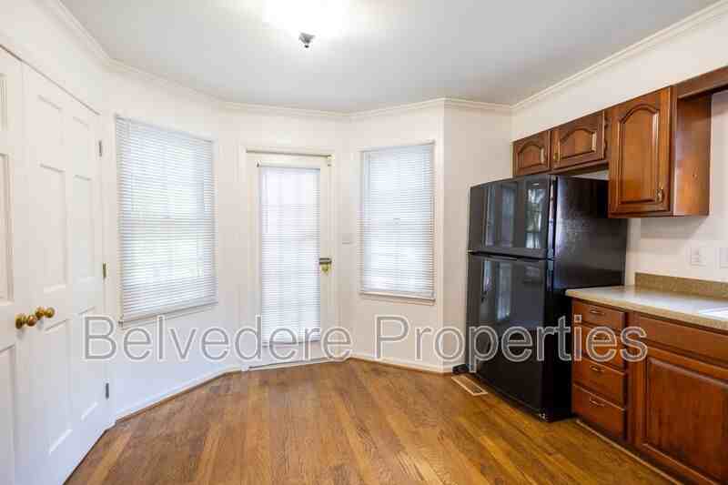 8 Barrett Pl - Photo 6 of 30