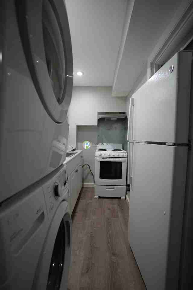128 Fuller St #8 - Photo 3 of 8