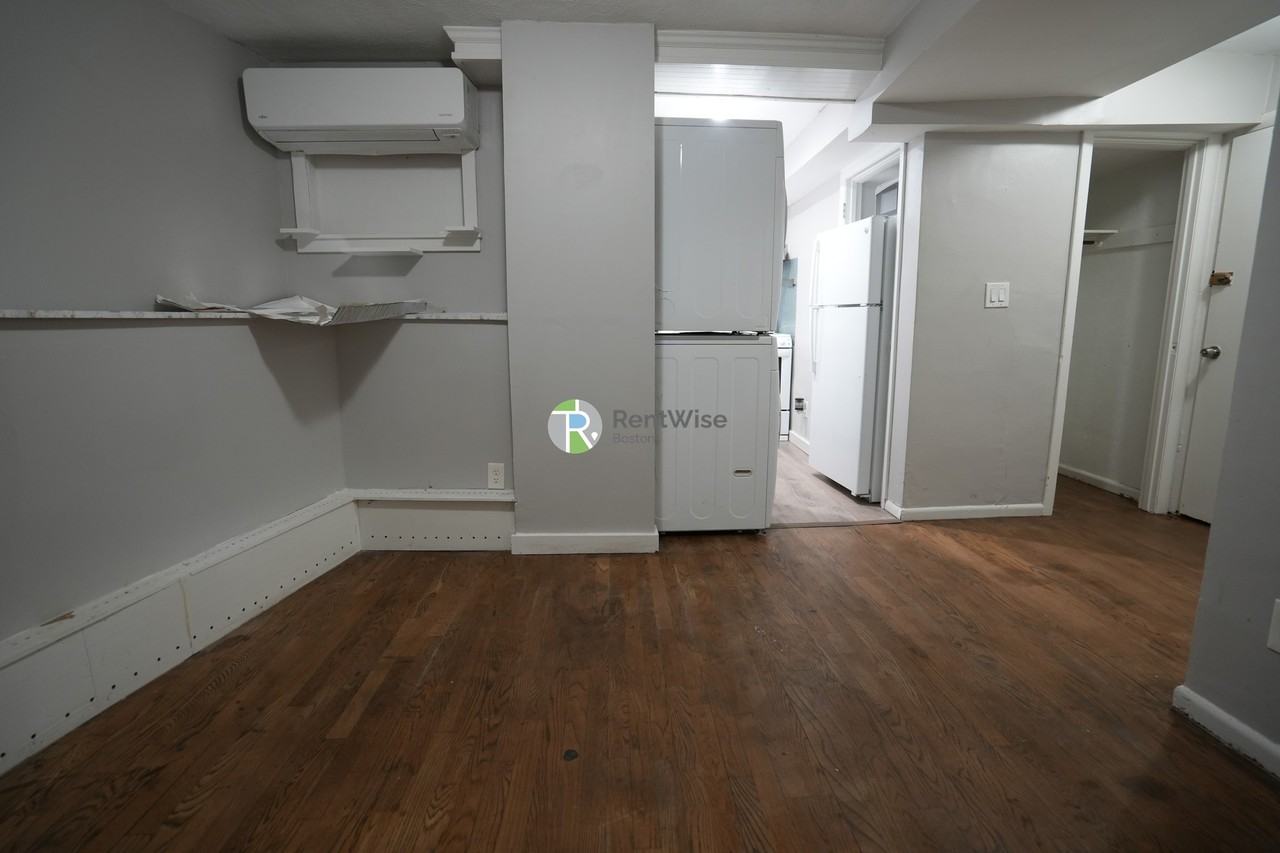 128 Fuller St #8 - Photo 5 of 8