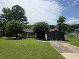 featured image of 1908 E Lakeview