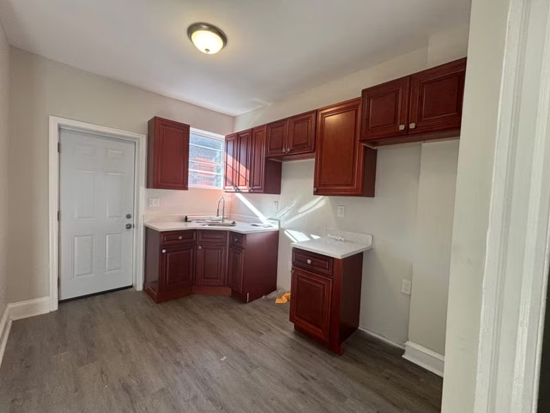 410 N Loudon Ave - Photo 3 of 23