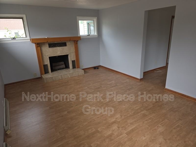 614 Prairie St - Photo 7 of 7