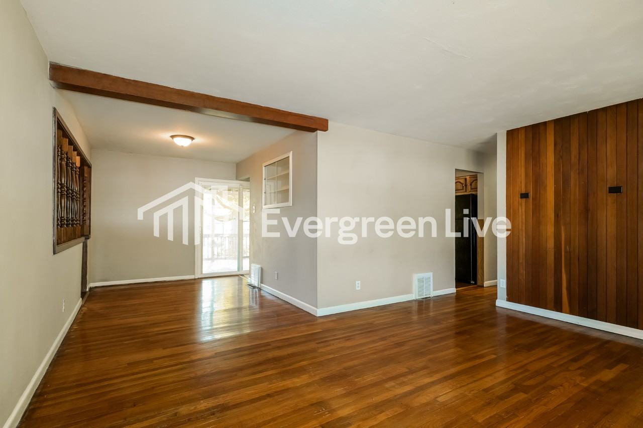 1100 S Waterford Dr - Photo 3 of 15
