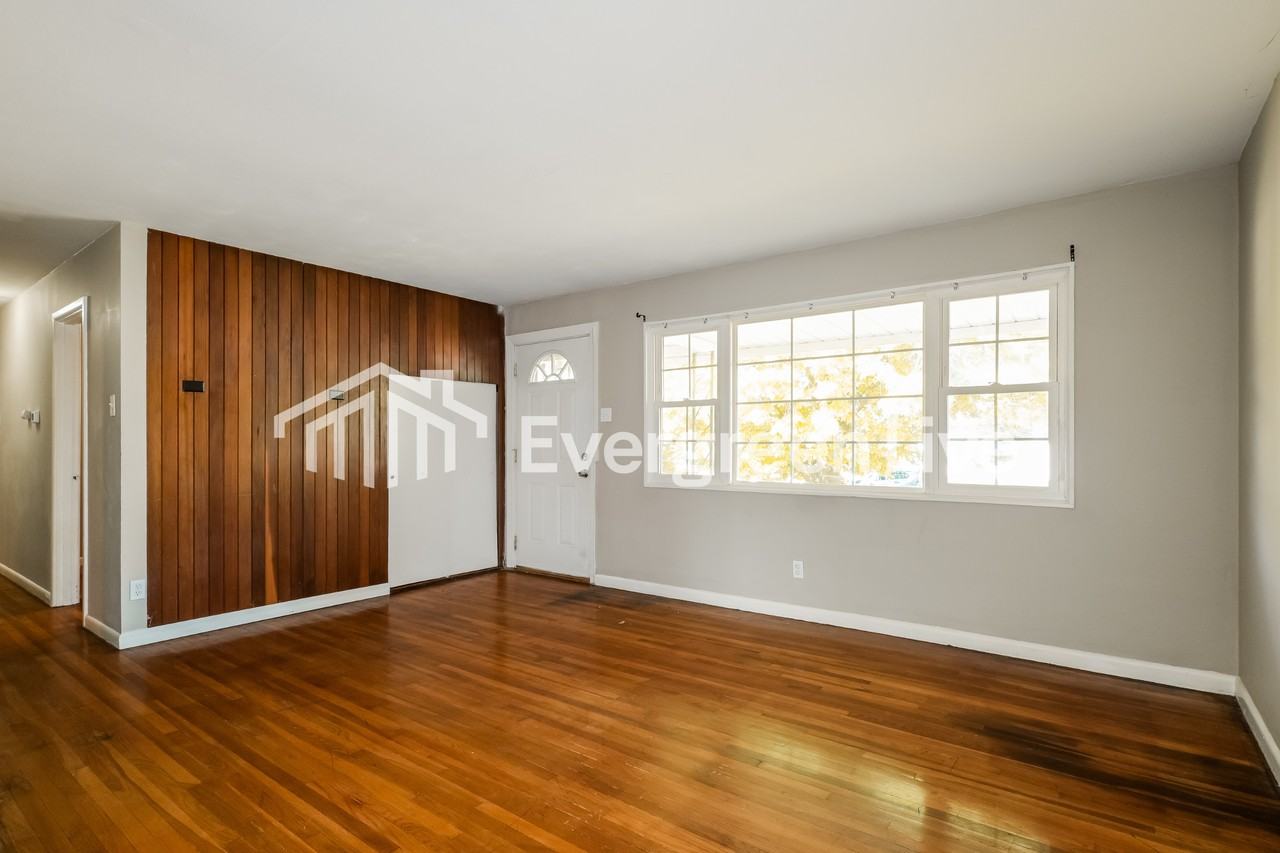 1100 S Waterford Dr - Photo 4 of 15