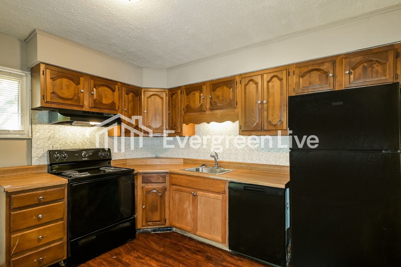 1100 S Waterford Dr - Photo 6 of 15