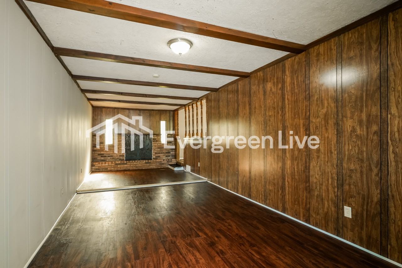 1100 S Waterford Dr - Photo 7 of 15