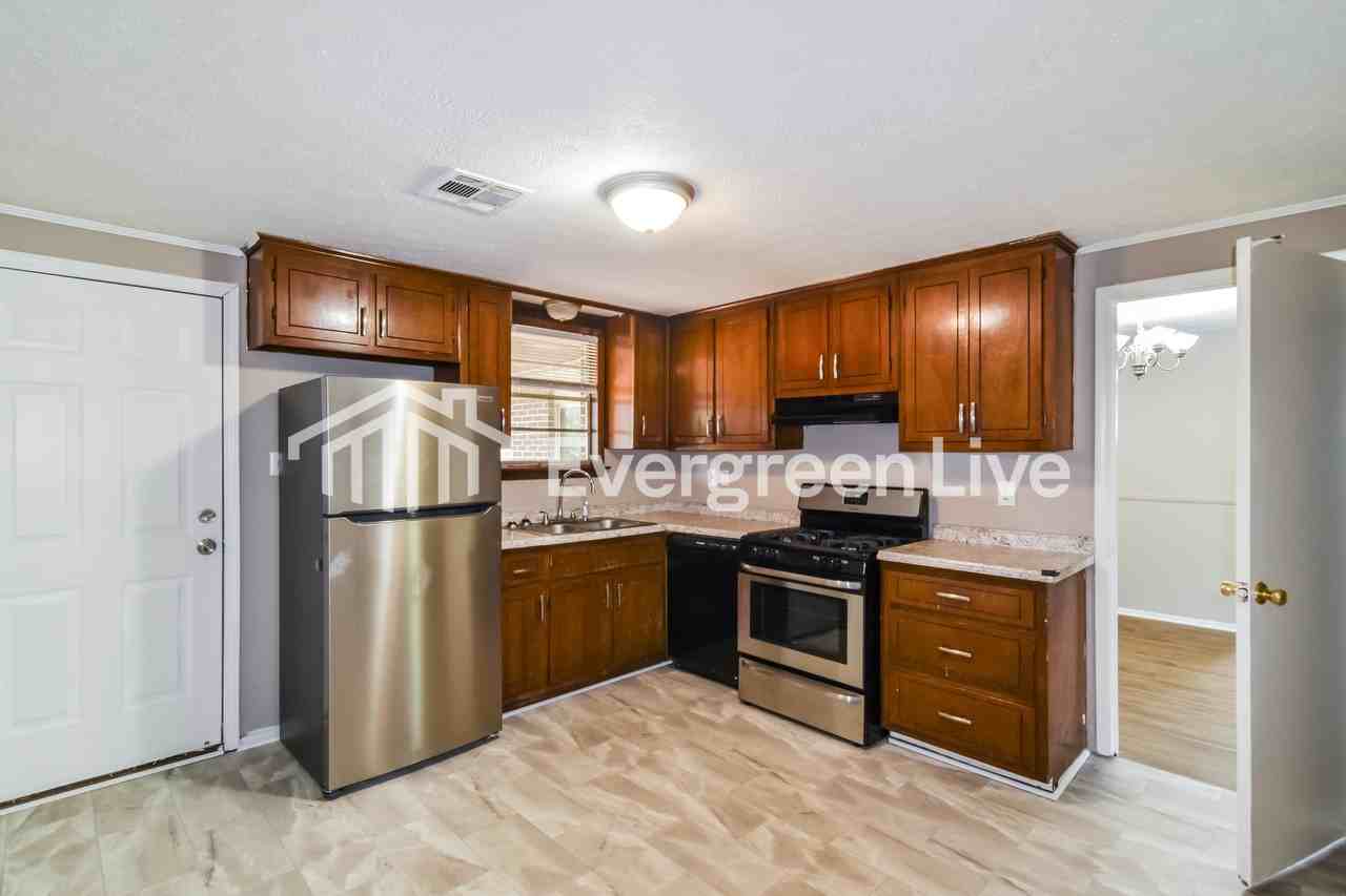 203 Juniper Ct - Photo 7 of 15