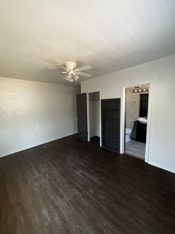 1718 25th St - Photo 4 of 9