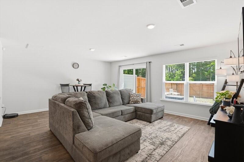 221 Cozy Brook Ct - Photo 4 of 36