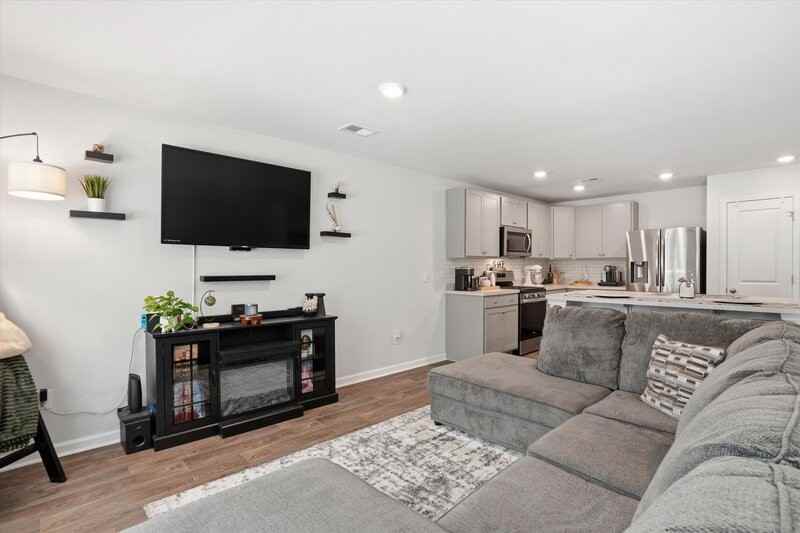 221 Cozy Brook Ct - Photo 5 of 36