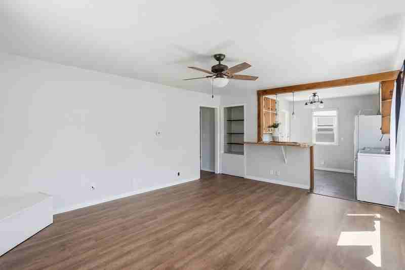 1718 5th St - Photo 6 of 27